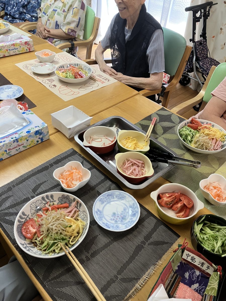 冷やし中華…終わりました～～♪