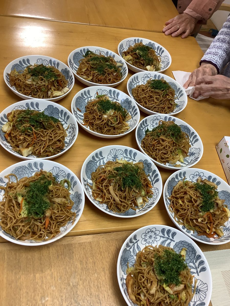 今日のお昼は…？